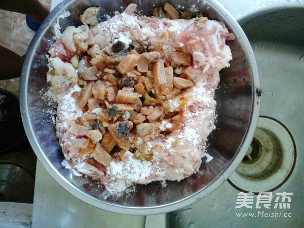 Steamed Meat Cake with Salted Fish recipe