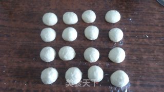 Chinese Coconut Fragrant Bean Paste Bun recipe