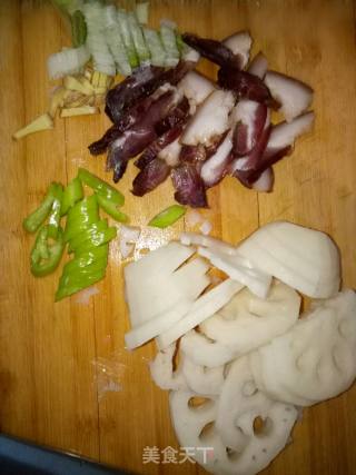 Fried Lotus Root Slices with Bacon recipe