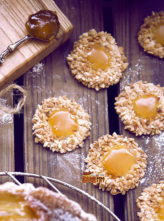 Apricot Jam Mirror Biscuits