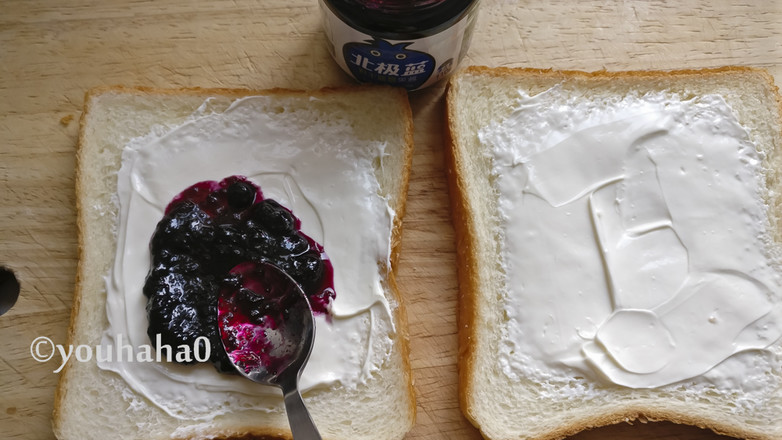 Blueberry Cheese Pocket Toast recipe