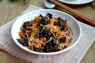 Enoki Mushroom Mixed with Black Fungus recipe