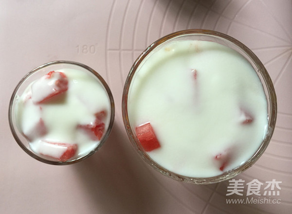 Yogurt Fruit Cup recipe