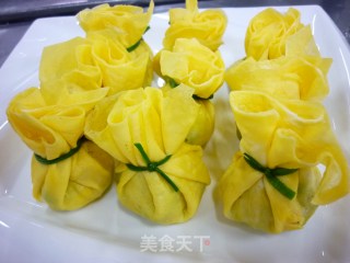 Scallops and Eggs Siu Mai recipe