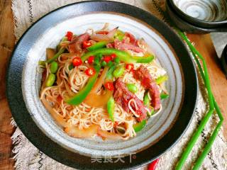 Scrambled Egg Noodles with Beef and Tomato Sauce recipe