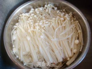 Scrambled Eggs with Enoki Mushroom and Cucumber recipe