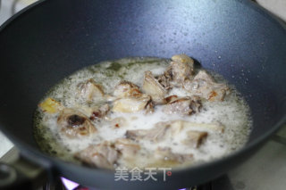 Three Simple Steps to Easily Make Beer Duck with Full Color, Fragrance and Flavor recipe