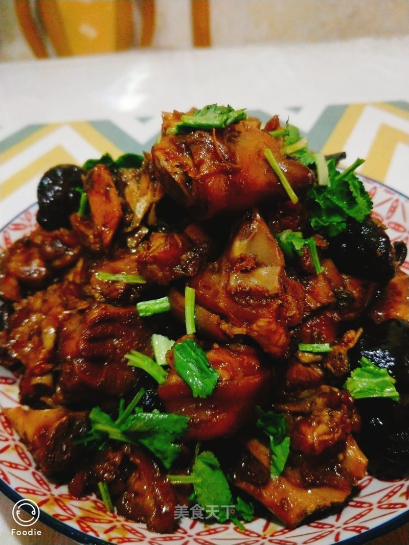 Homemade Braised Pork Knuckles recipe