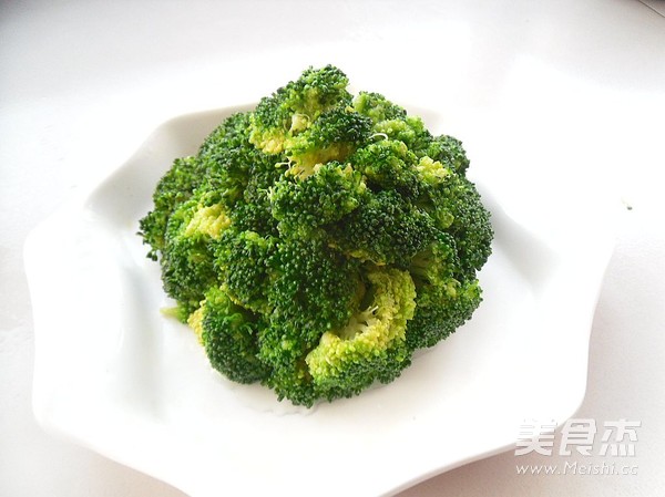 Broccoli with Thousand Island Sauce recipe