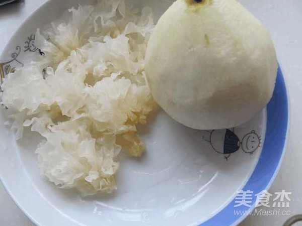 White Fungus and Sydney Soup recipe