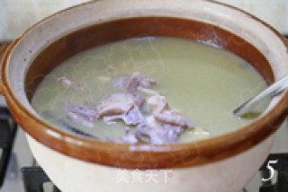 Autumn Cold, Frost Drop, Drink Soup, Warm Stomach, Mountain Bamboo Shoots, Wild Mushrooms, and Chicken Soup recipe