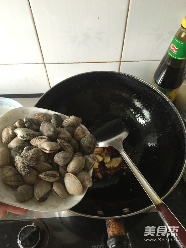 Stir-fried Clams recipe