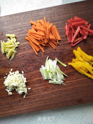 Colored Peppers Mixed with Kelp recipe