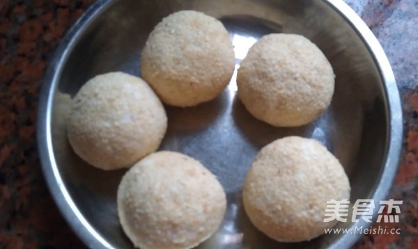 Sesame Glutinous Rice Ball recipe