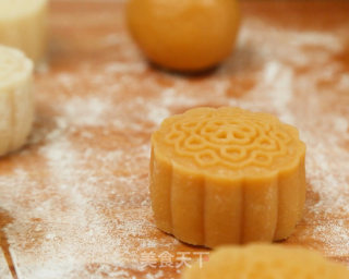 Snowy Mooncakes: Mooncakes that Can be Made without An Oven recipe