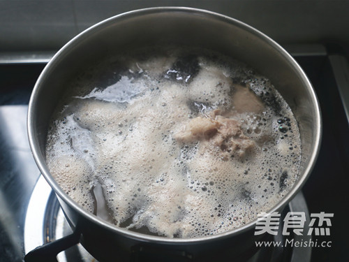 Stewed Pork Bone with Cordyceps Flower and Yam recipe