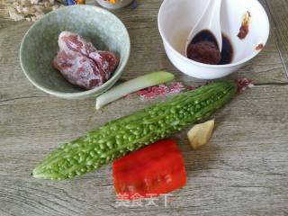 Bitter Gourd Strips with Minced Meat recipe