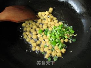 Vegetarian Diced Pork Noodles with Chopped Chili Sauce recipe