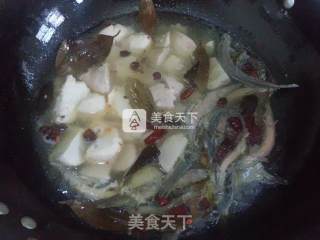 Loach Stewed with Taro recipe