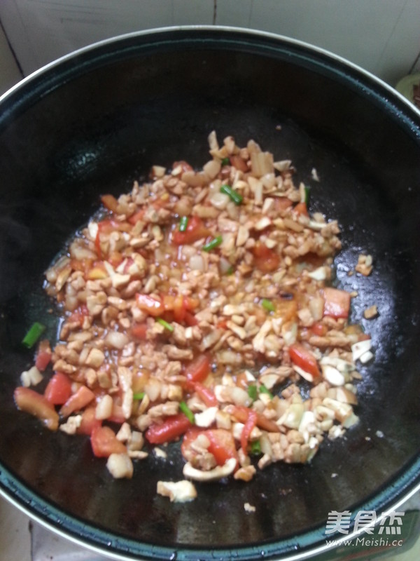 Diced Pork Noodles in Tomato Sauce recipe