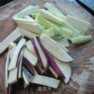 Fried Eggplant with Loofah recipe