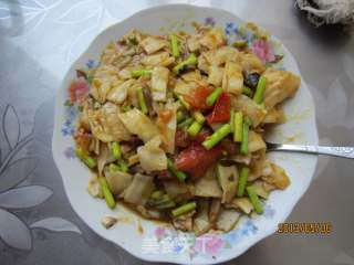 Stir-fried Noodles with Garlic Sprouts recipe