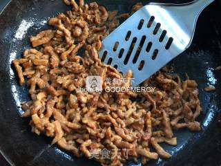 Get Rid of The "fat Monarch" Meal, Fried Pork with Dried Celery and Dried Seeds recipe