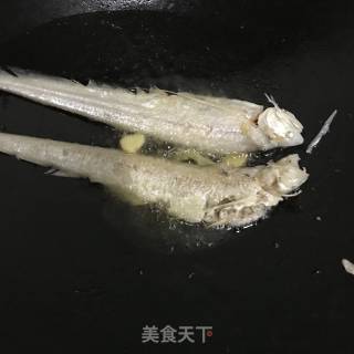 Saury Noodle recipe