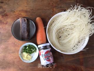 Stir-fried Bacon Rice Noodles with Mushroom and Black Bean Sauce recipe