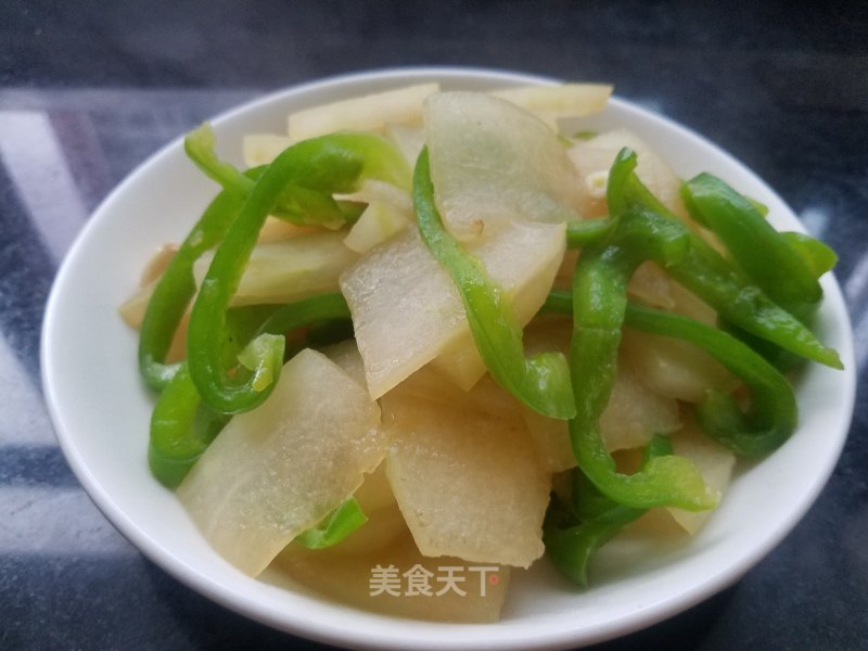 Stir-fried Winter Melon with Green Pepper recipe
