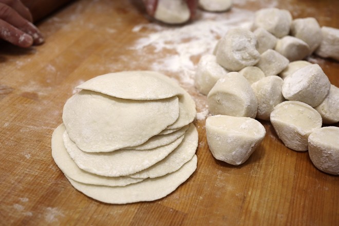 Big Baozi with Shredded Pork and Carrot recipe