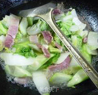 Stir-fried No. 5 Dishes with Bacon and Loofah recipe