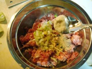 Mushroom and Cabbage Boiled Meatballs recipe