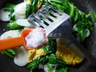 Stir-fried Rice Cake with Egg and Rape recipe