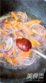 Spicy Fried Rice Cake with Squid recipe