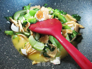 Stir-fried Vegetables with Salted Duck Egg and Yuba recipe