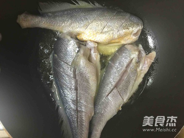 Braised Yellow Croaker recipe