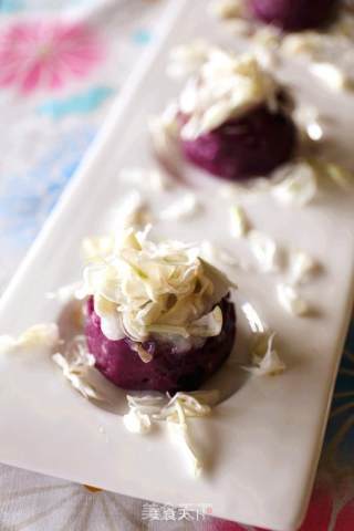 Sophora Flower and Purple Potato Steamed Cake recipe