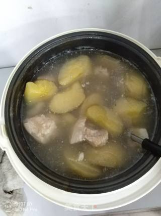 Pork Knuckle and Apple Soup recipe