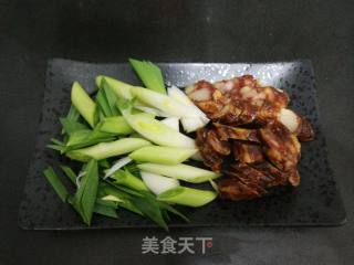 Stir-fried Sausage with Garlic recipe