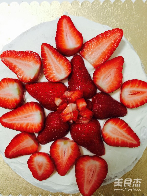 Chiffon Strawberry Birthday Cake recipe