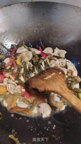 Stir-fried Pork Intestines with Hakka Pickles recipe