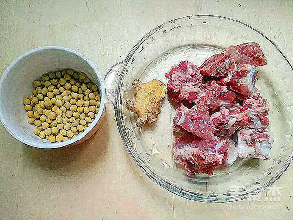 Clear Heat and Cool Down~soybean Bitter Gourd Pork Rib Soup recipe