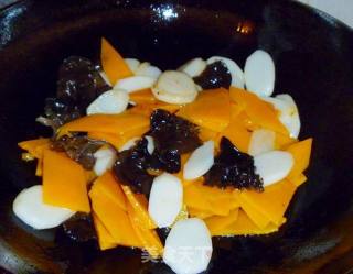 [family Quick Hand Stir-fry] Fried Yam with Pumpkin and Fungus recipe