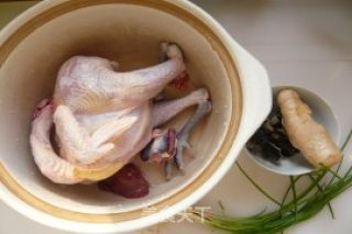 Black Fungus Stewed Chicken Soup recipe