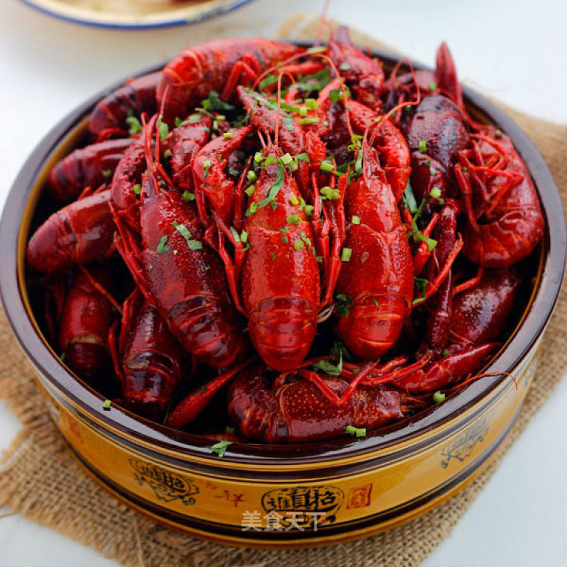 [spicy and Spicy Crayfish with Wine] A Favorite for Meat Lovers recipe