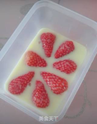 Milk Strawberry Pudding recipe