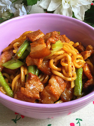 Braised Noodles with Pork Belly and Beans