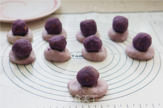 Purple Sweet Potato Pastry Mooncakes recipe