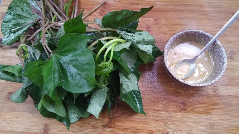 Sweet Potato Leaves with Sesame Sauce recipe